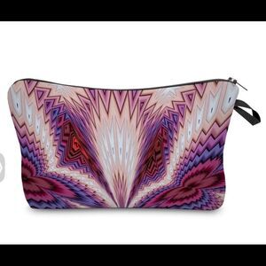 GRAFFITI COSMETIC BAG 